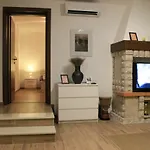 Dina Apartamento