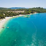 Dina * Pula